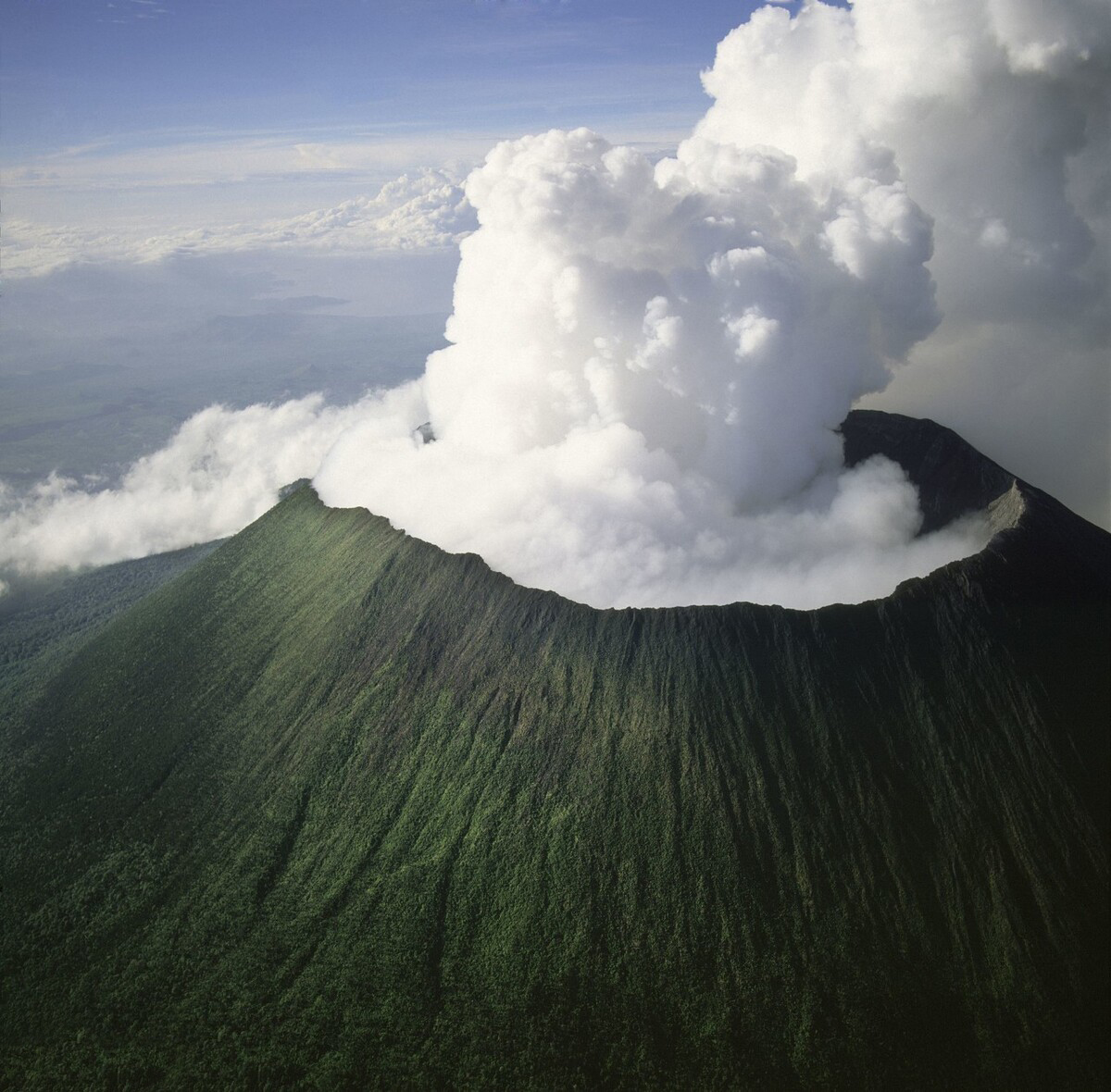 汤加火山可能会给地球带来近百年影响汤加火山爆发是否会带来全球变暖